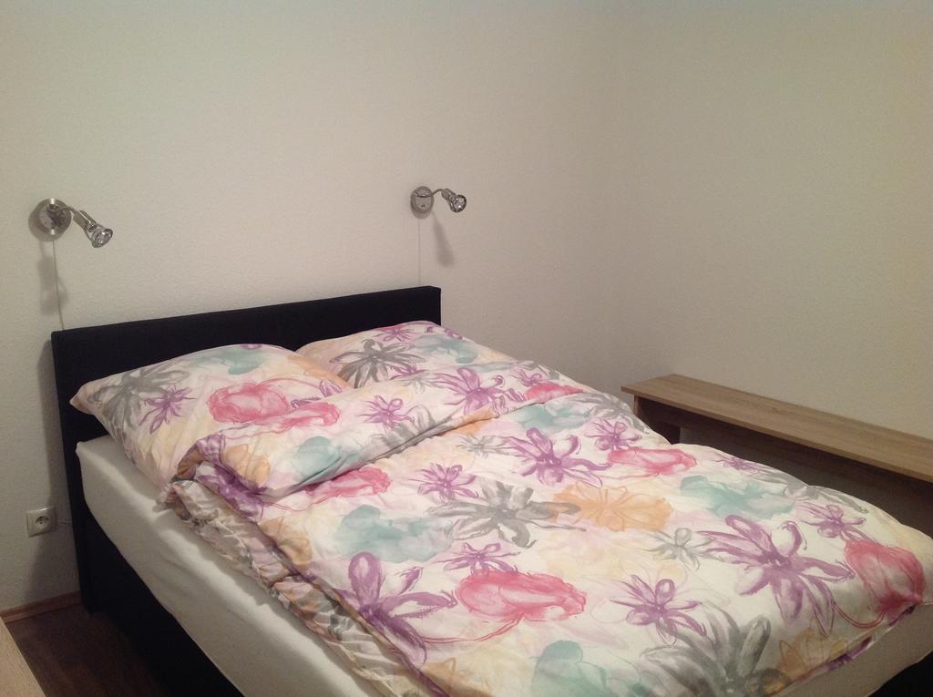 Ferienwohnung Fiwa Fewo-1 Und Fewo-2 Pirmasens Pokoj fotografie